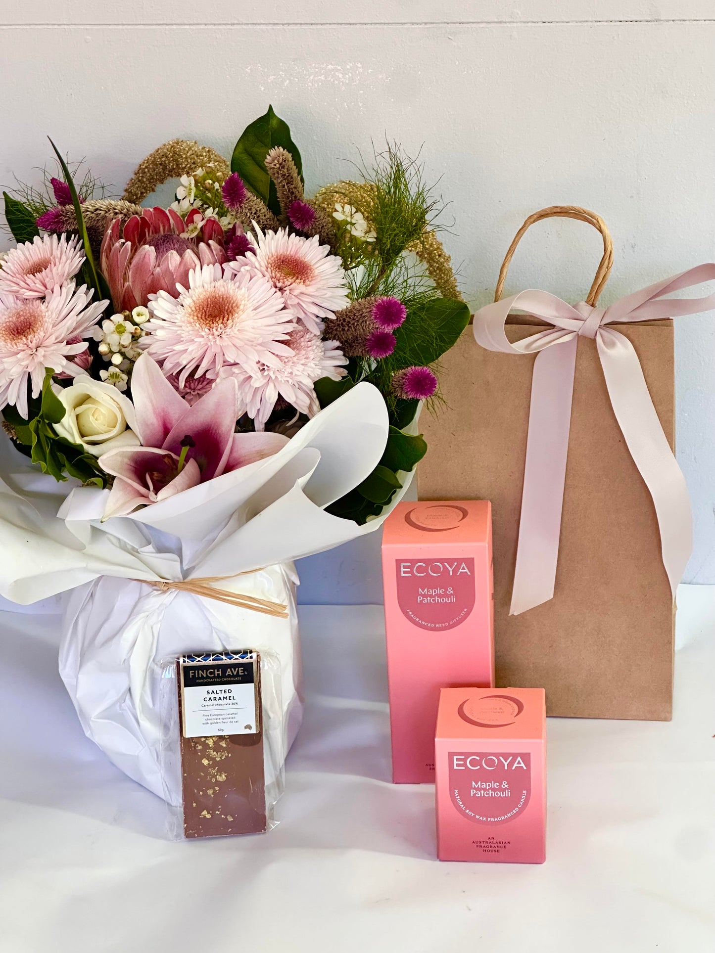 Flower Gift Package Deluxe